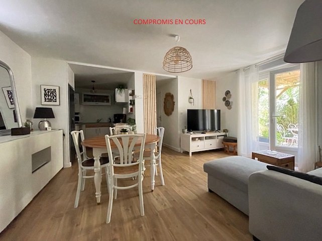 Appartement T2/T3 avec terrasse cœur de ville.