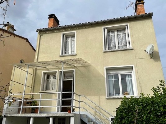 Maison avec jardin et garage VESONE 98 m2.